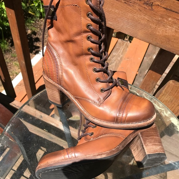 Taos Footwear Shoes - Taos Genuine Leather Wooden stack heel vibram sole